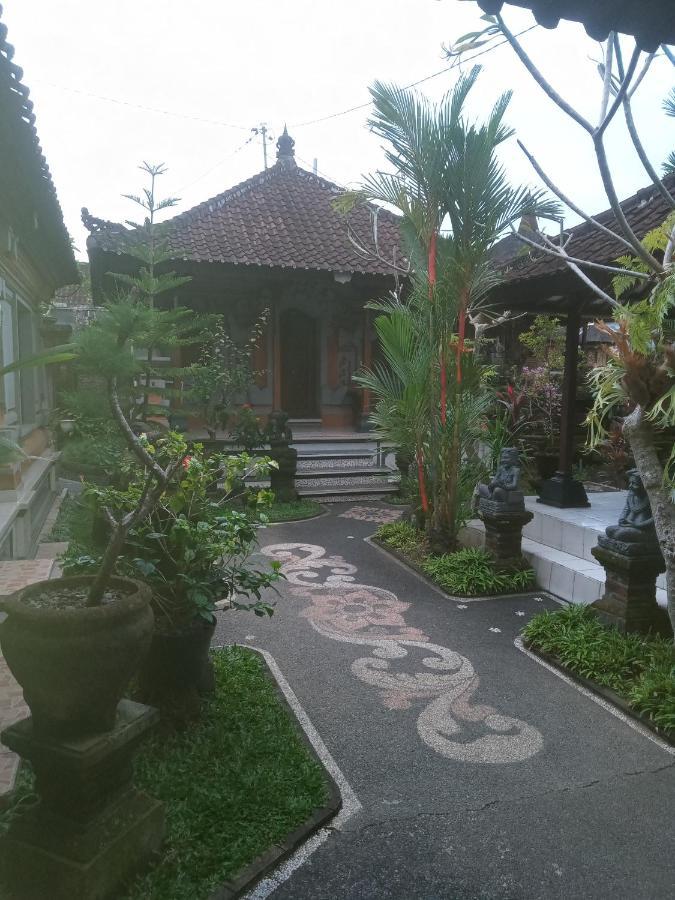 Gasthuis Dewi Antara *