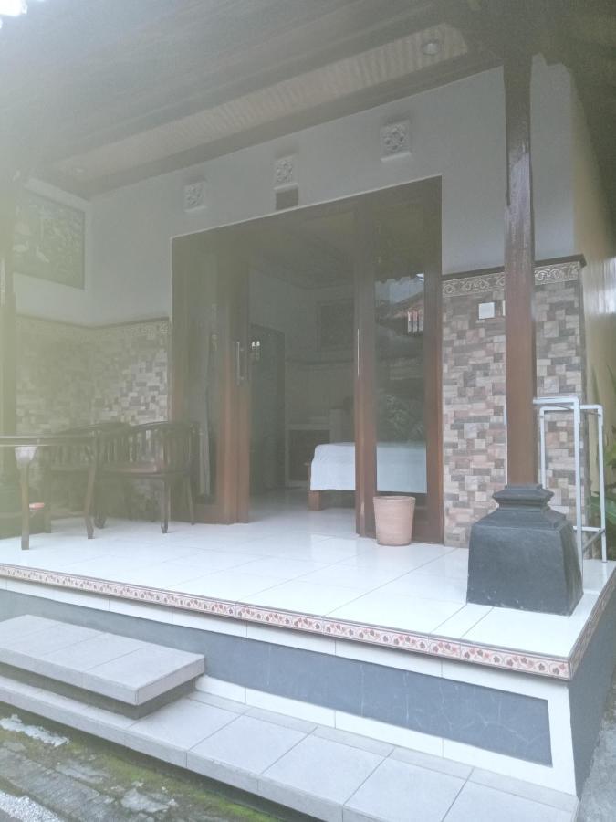 Dewi Antara Casa de hóspedes *