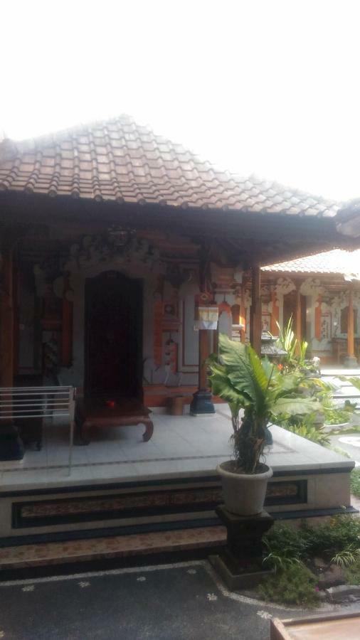 Dewi Antara Casa de hóspedes *